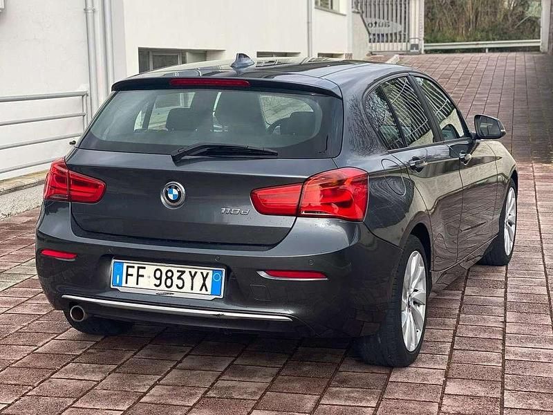 Usata BMW 118 150 CV (110 kW) 2016 Grigio Utilitaria