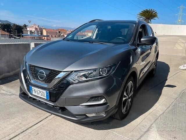 Grigio Usata 2018 Nissan Qashqai Tekna SUV | 16.500 € (Cara) - Immagine 1/4