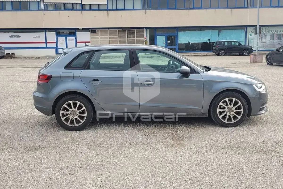 Begagnad Audi A3 Sportback Business 110 HK (80 kW) 2016 Svart Halvkombi
