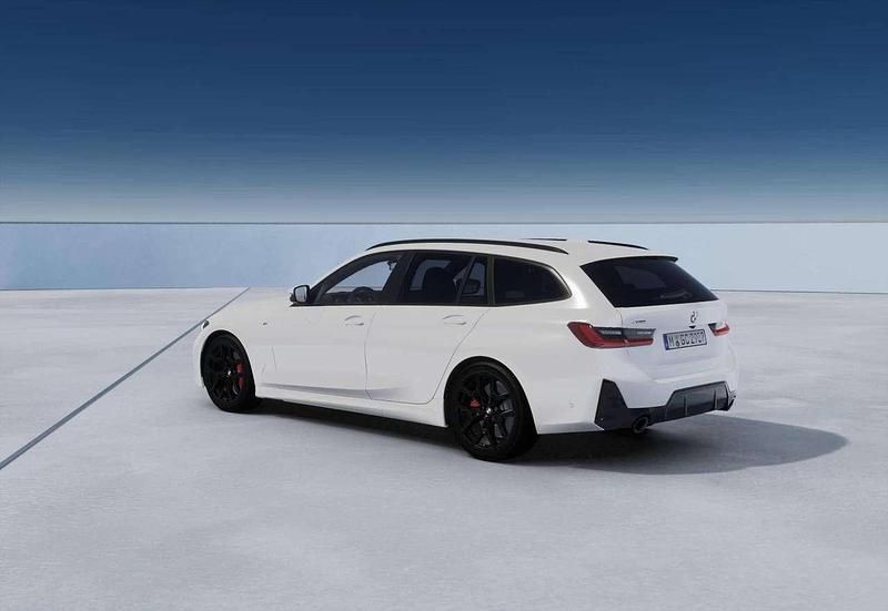 Nuova BMW 330 M Sport 286 CV (210 kW) 2025 Alpin white Station wagon