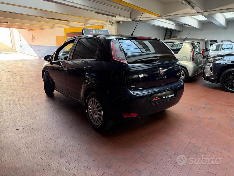 Usata Fiat Punto 69 CV (50 kW) 2013 Blu Utilitaria