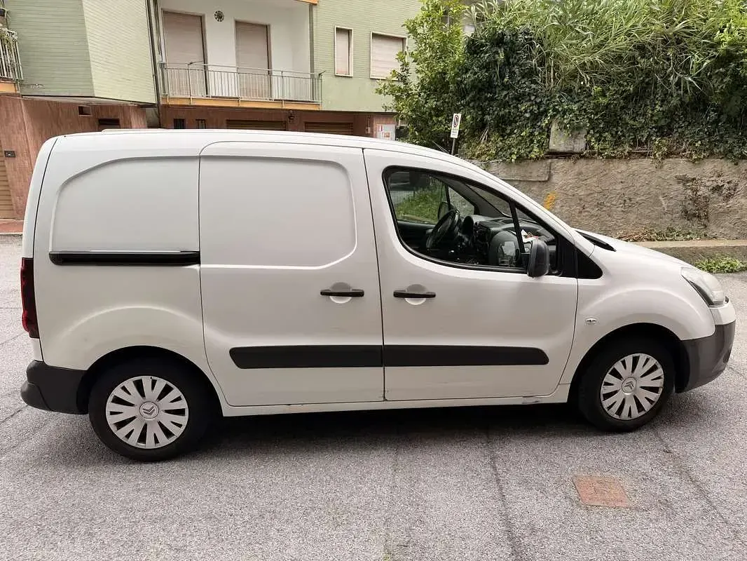 Usata Citroën Berlingo 90 CV (66 kW) 2013 Bianco Monovolume