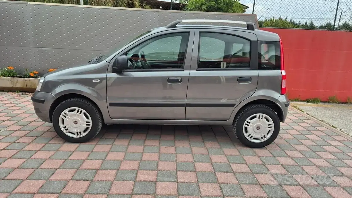 Usata Fiat Panda 69 CV (50 kW) 2012 Grigio Utilitaria