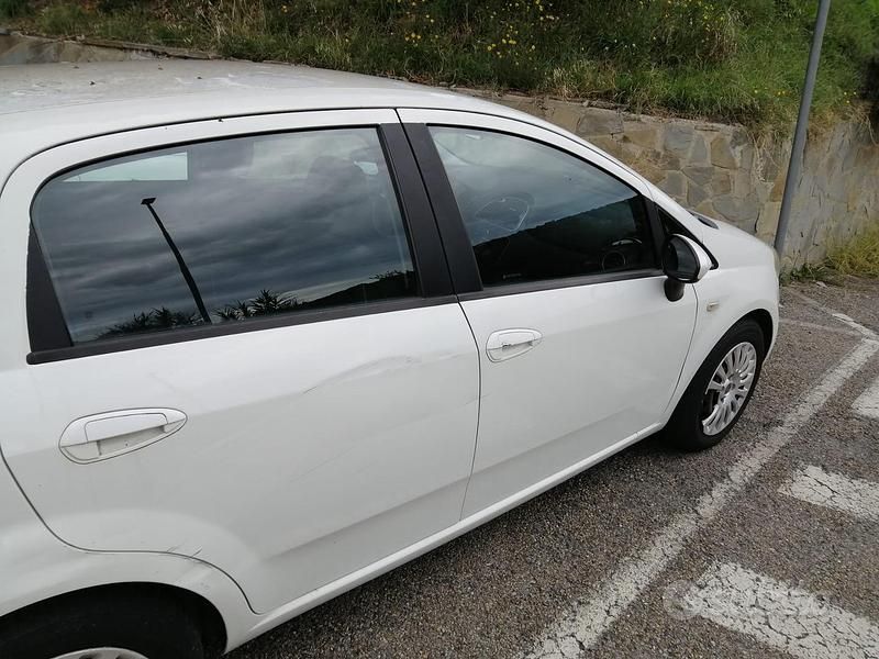Usata Fiat Punto Evo 65 CV (47 kW) 2011 Utilitaria
