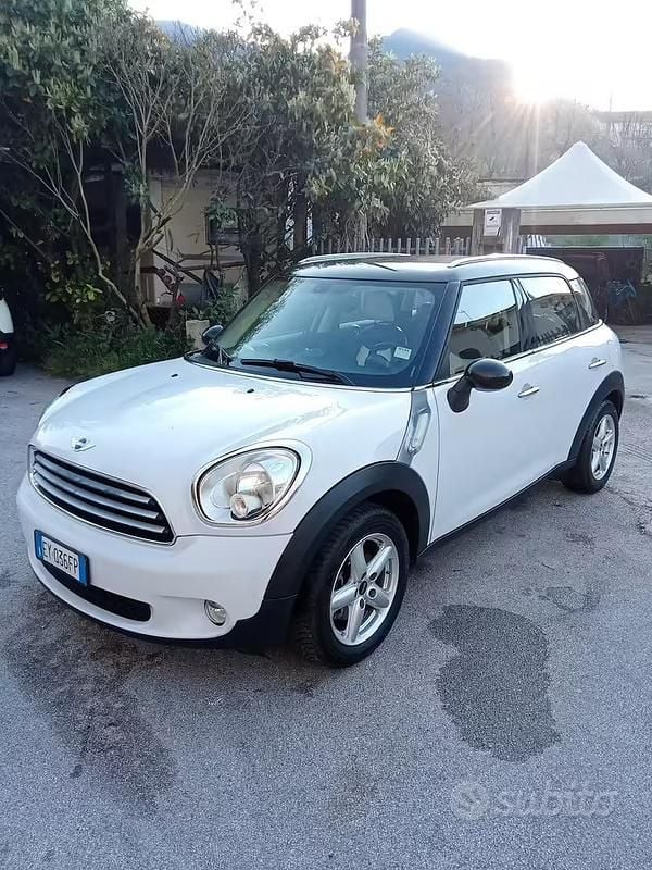 Usata Mini Countryman 111 CV (81 kW) 2015 Bianco SUV