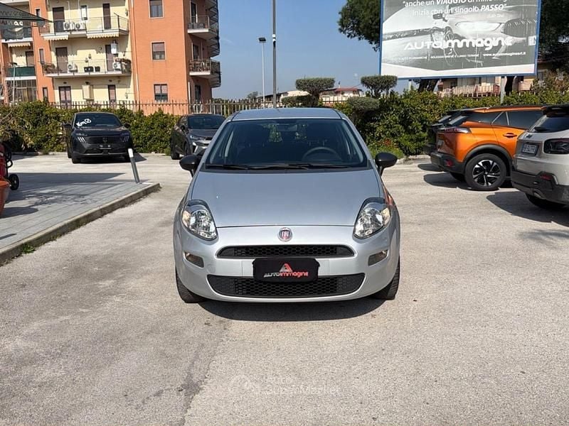 Usata Fiat Punto Street 70 CV (51 kW) 2018 Gray Utilitaria