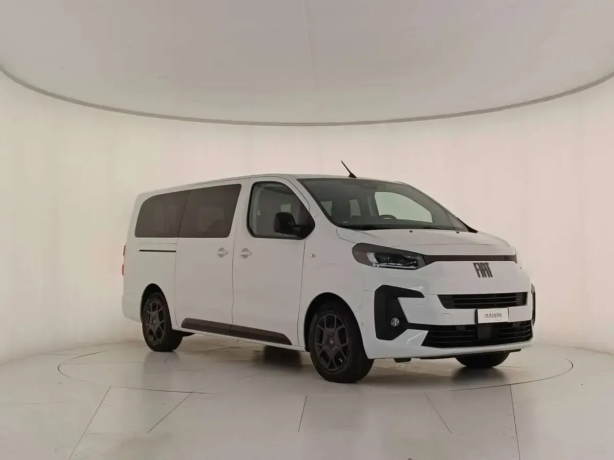 Usata Fiat Ulysse 132 kW (180 CV) 2025 Bianco Monovolume