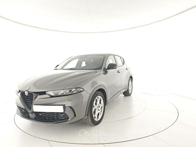 Używany Alfa Romeo Tonale Sprint 131 KM (96 kW) 2023 Szary SUV