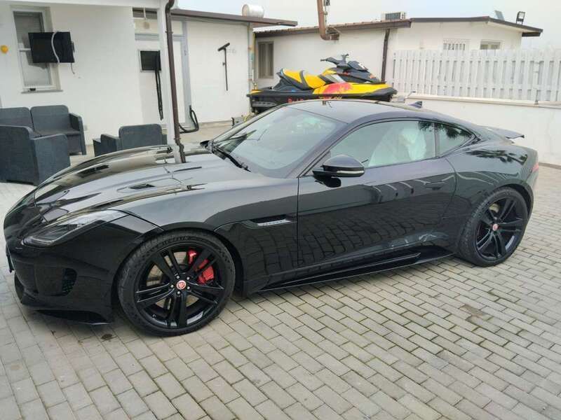 Usata 2016 Jaguar F-Type R Coupé | 61.400 € - Immagine 1/4