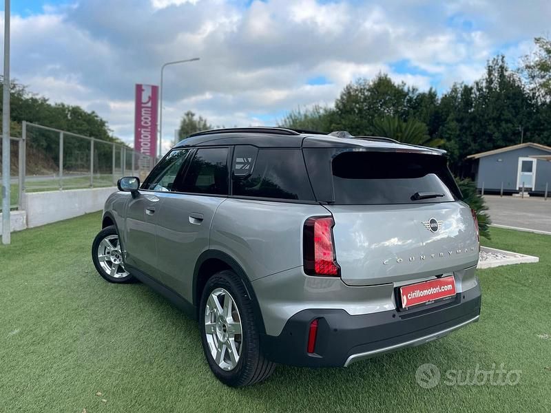Usata Mini One Countryman 156 CV (114 kW) 2024 Grigio SUV