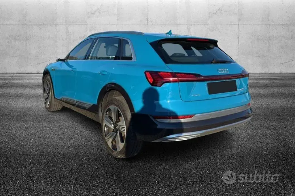 Usata Audi e-tron Advanced 158 kW (215 CV) 2020 Blu/azzurro SUV