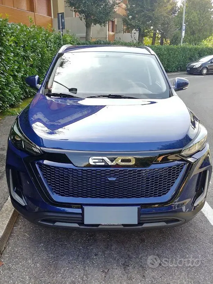 Usata EVO Evo 5 127 CV (93 kW) 2024 Bluazzurro SUV