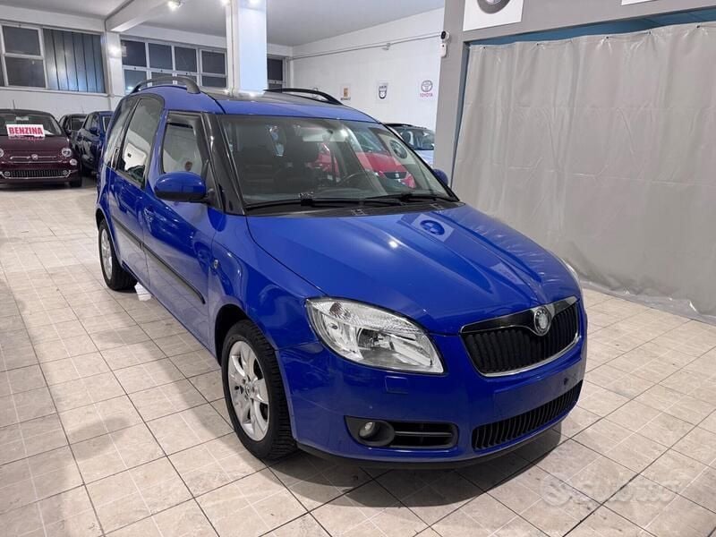 Blu Usata 2007 Skoda Roomster Sport Monovolume | 4990 € (Molto cara) - Immagine 1/4
