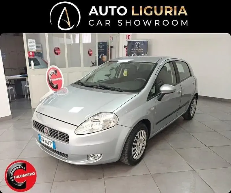 Usata Fiat Grande Punto Dynamic 90 CV (66 kW) 2009 Utilitaria