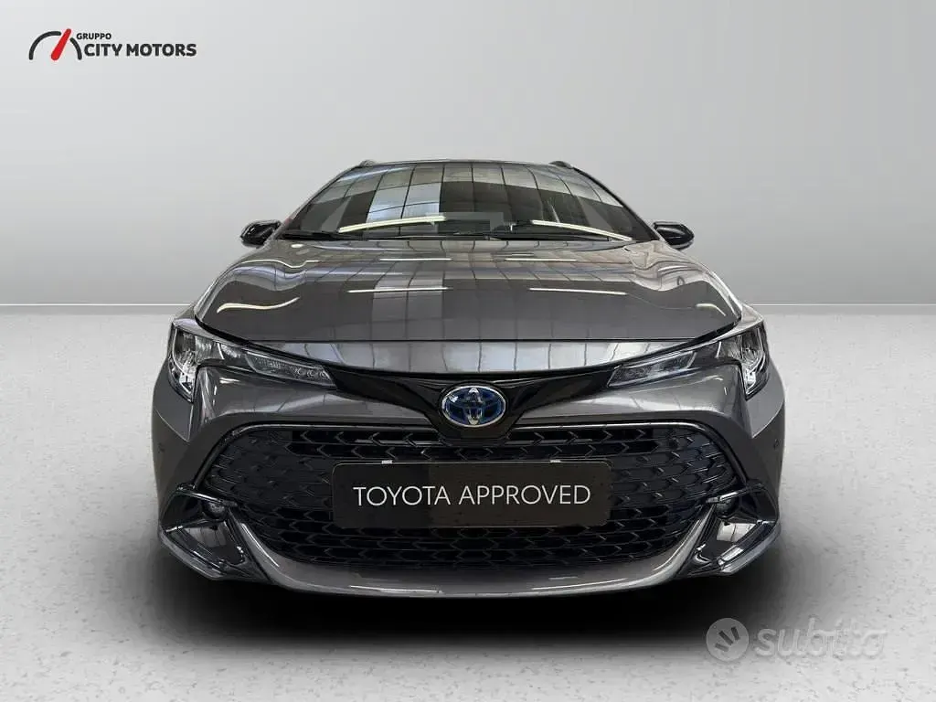 Nuova Toyota Corolla Active 140 CV (102 kW) 2026 Grigio Station wagon
