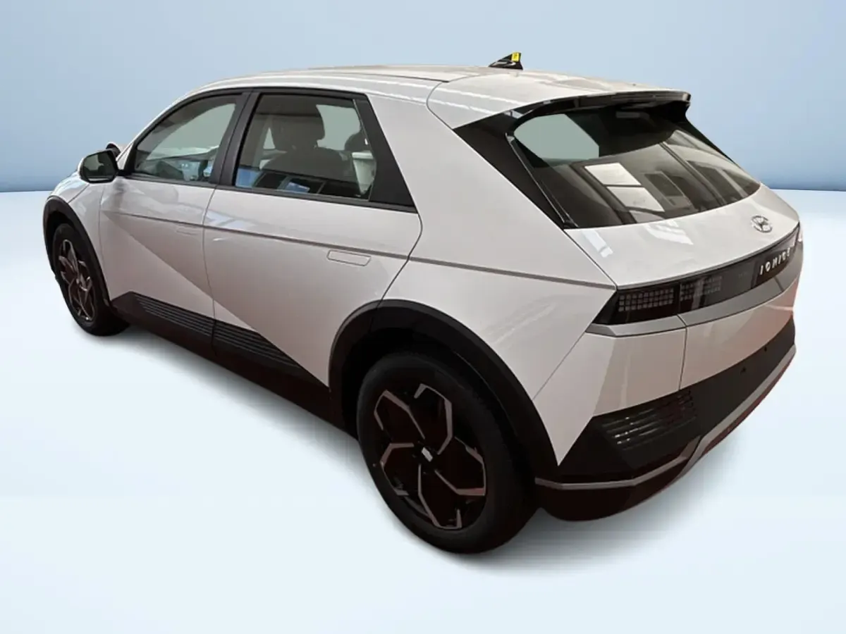 Usata Hyundai Ioniq 5 167 kW (228 CV) 2023 Bianco pastello SUV