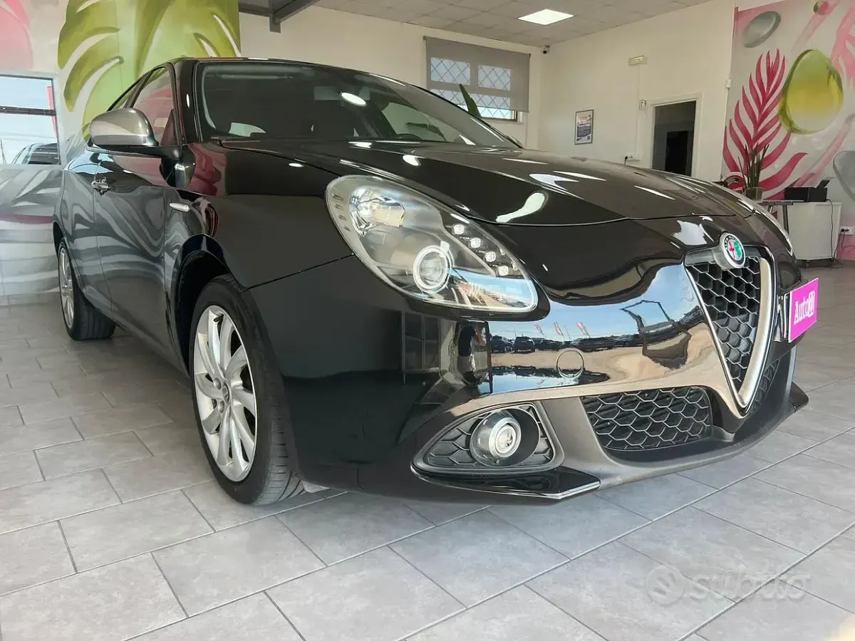 Usata Alfa Romeo Giulietta Business 120 CV (88 kW) 2017 Nero Utilitaria
