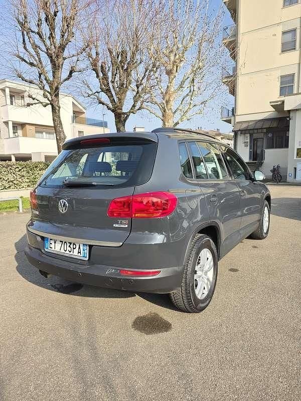 Usata VW Tiguan LOUNGE 122 CV (89 kW) 2015 Grigio SUV