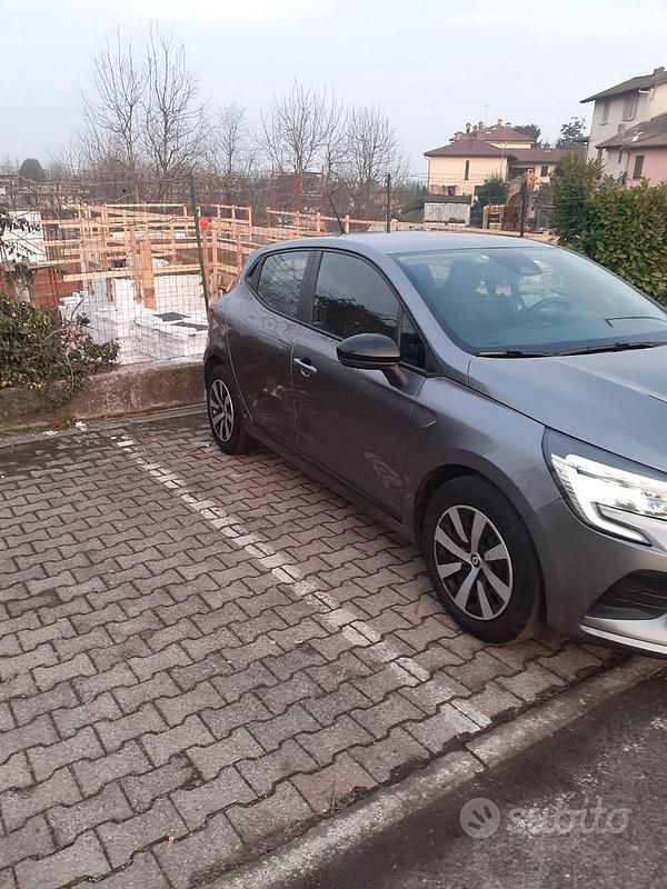 Usata Renault Clio V Equilibre 91 CV (66 kW) 2023 Grigio Berlina