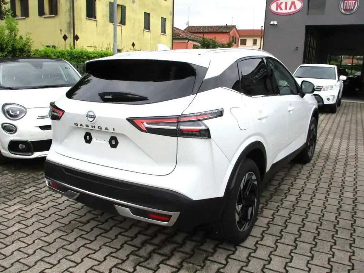 Nuova Nissan Qashqai N-Connecta 158 CV (116 kW) 2026 Bianco SUV