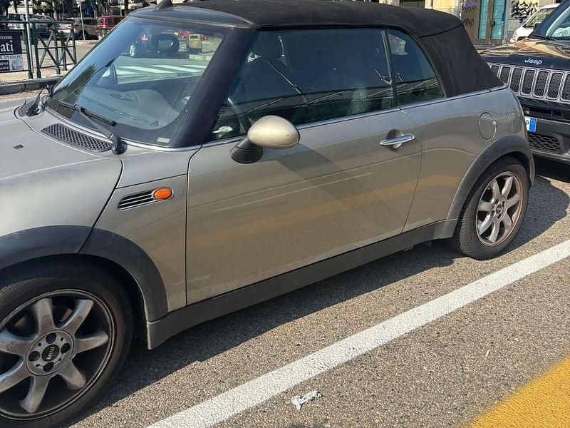 Usata Mini One Cabriolet 90 CV (66 kW) 2009 Cabrio