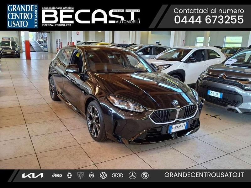 Nero metallizzato Usata 2024 BMW 118 M Sport Due volumi | 35.900 € (Buon prezzo) - Immagine 1/4