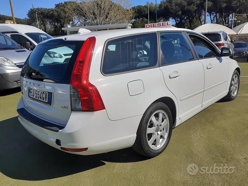 Usata Volvo V50 114 CV (83 kW) 2011 Bianco Station wagon