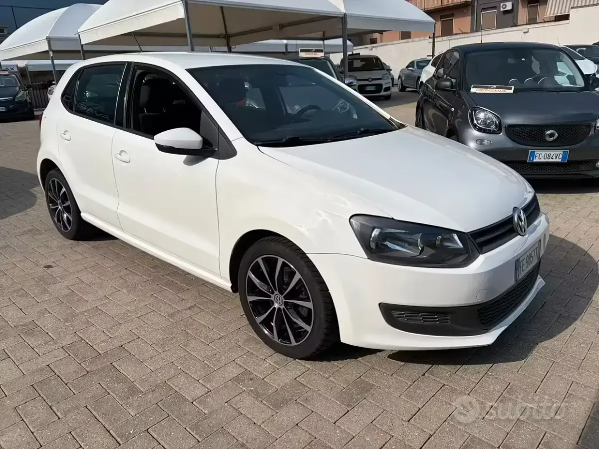 Usata VW Polo Comfortline 75 CV (55 kW) 2016 Bianco Berlina