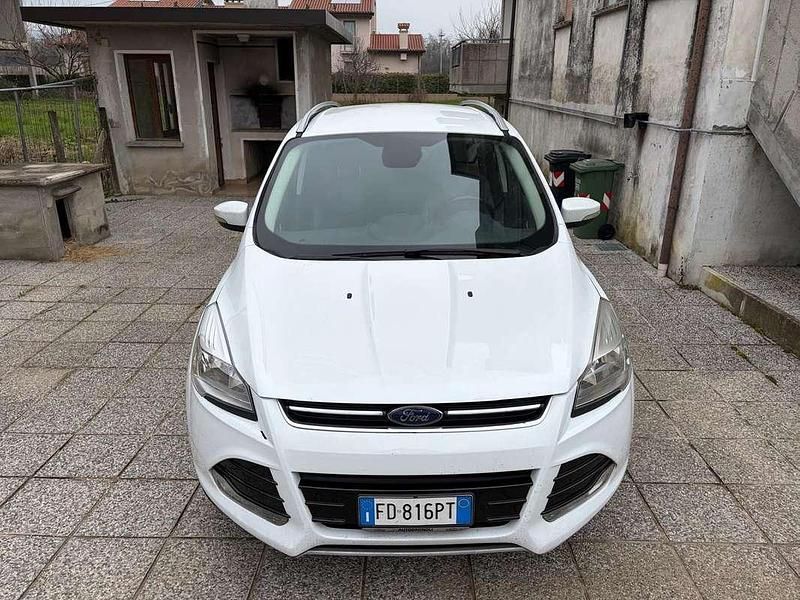 Usata Ford Kuga Titanium 120 CV (88 kW) 2016 Bianco SUV