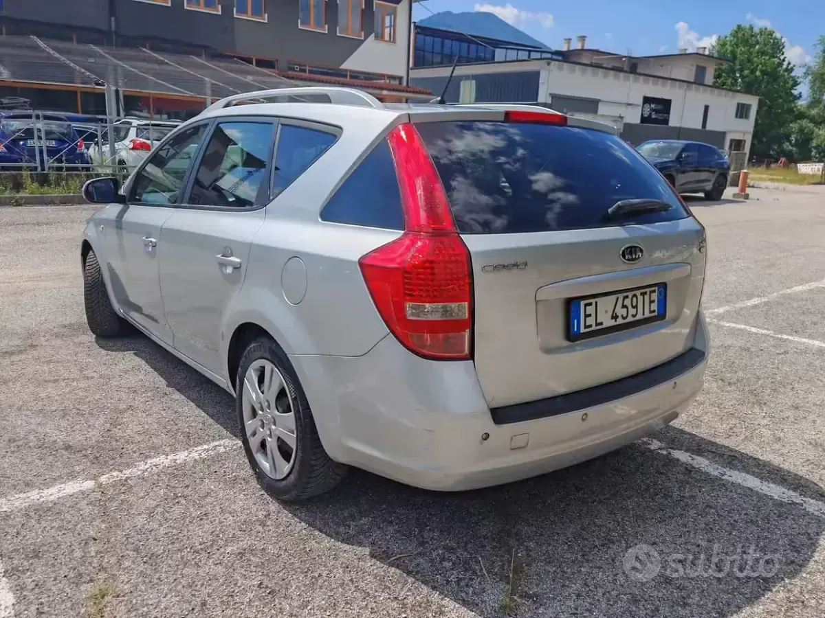 Usata Kia Ceed Sportswagon 115 CV (84 kW) 2012 Grigio Station wagon