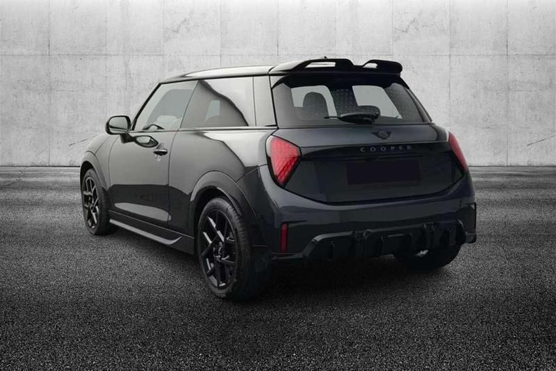 Usata Mini John Cooper Works 156 CV (114 kW) 2024 Grigio Utilitaria