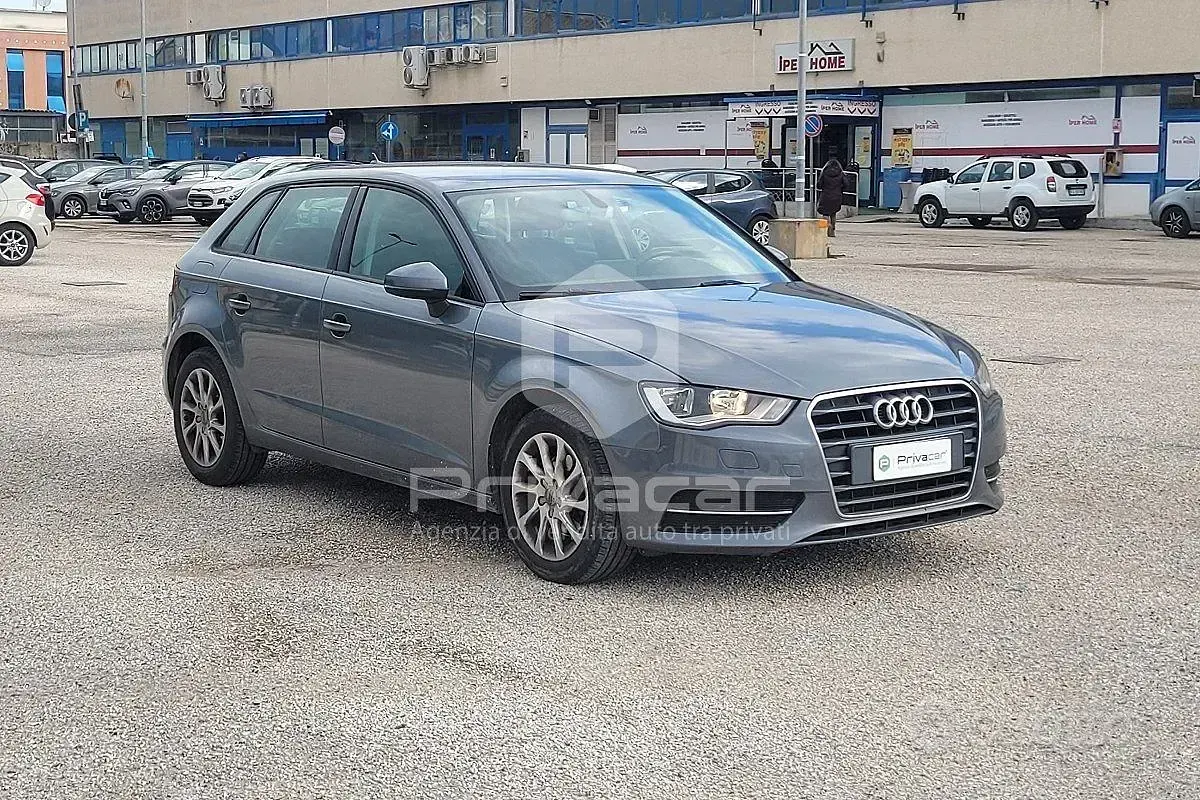 Usata Audi A3 Sportback Business 110 CV (80 kW) 2016 Nero Utilitaria