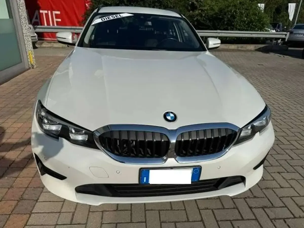 Usata BMW 320 Sport Line 190 CV (139 kW) 2019 Bianco Station wagon
