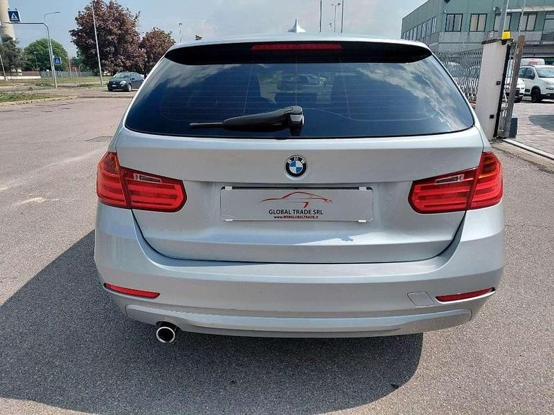Usata BMW 318 Efficient Dynamics 143 CV (105 kW) 2013 Argento Station wagon