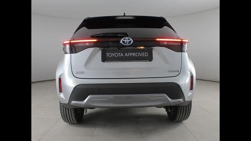 Usata Toyota Yaris Cross 116 CV (85 kW) 2022 Argento SUV