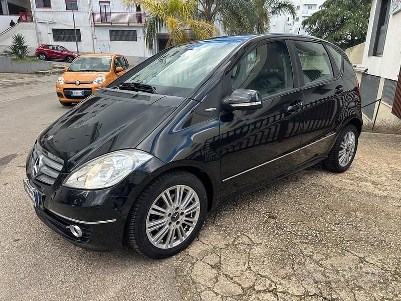 Usata Mercedes A180 Executive 109 CV (80 kW) 2010 Nero Berlina