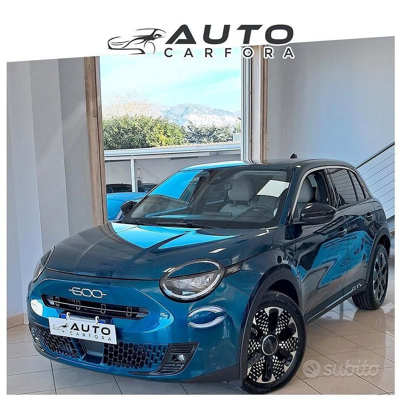 Blu Usata 2025 Fiat 600 La Prima Tre volumi | 20.900 € - Immagine 1/4