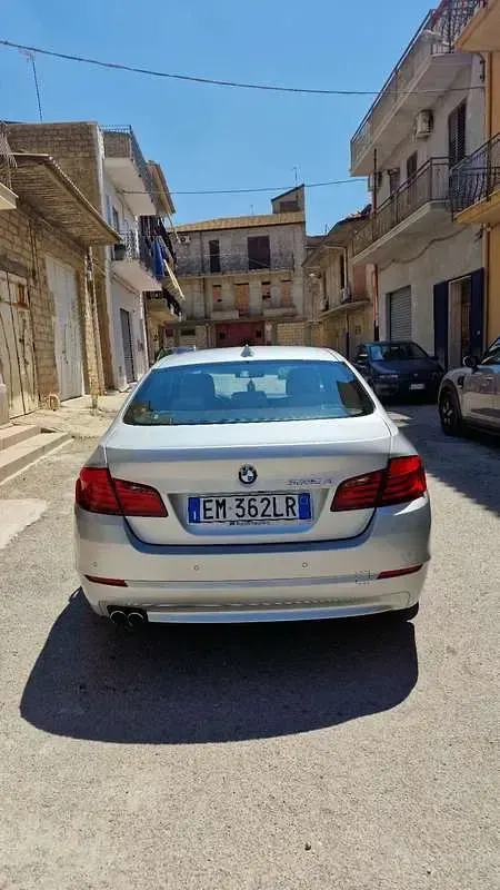 Usata BMW 525 Comfort Edition 218 CV (160 kW) 2012 Grigio Berlina