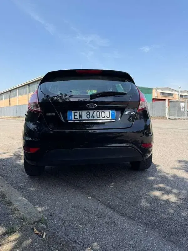 Usata Ford Fiesta Titanium 75 CV (55 kW) 2014 Nero Utilitaria