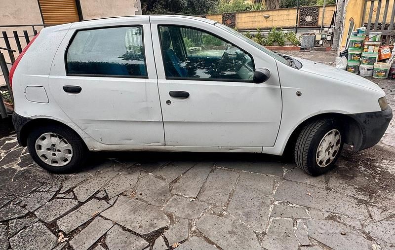 Usata Fiat Punto 60 CV (44 kW) 2000 Bianco Utilitaria