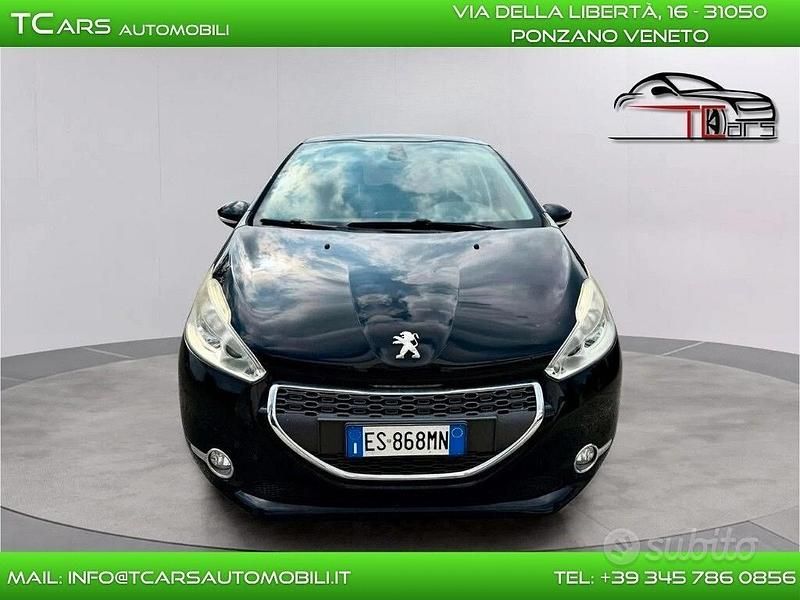 Usata Peugeot 208 82 CV (60 kW) 2013 Nero Utilitaria