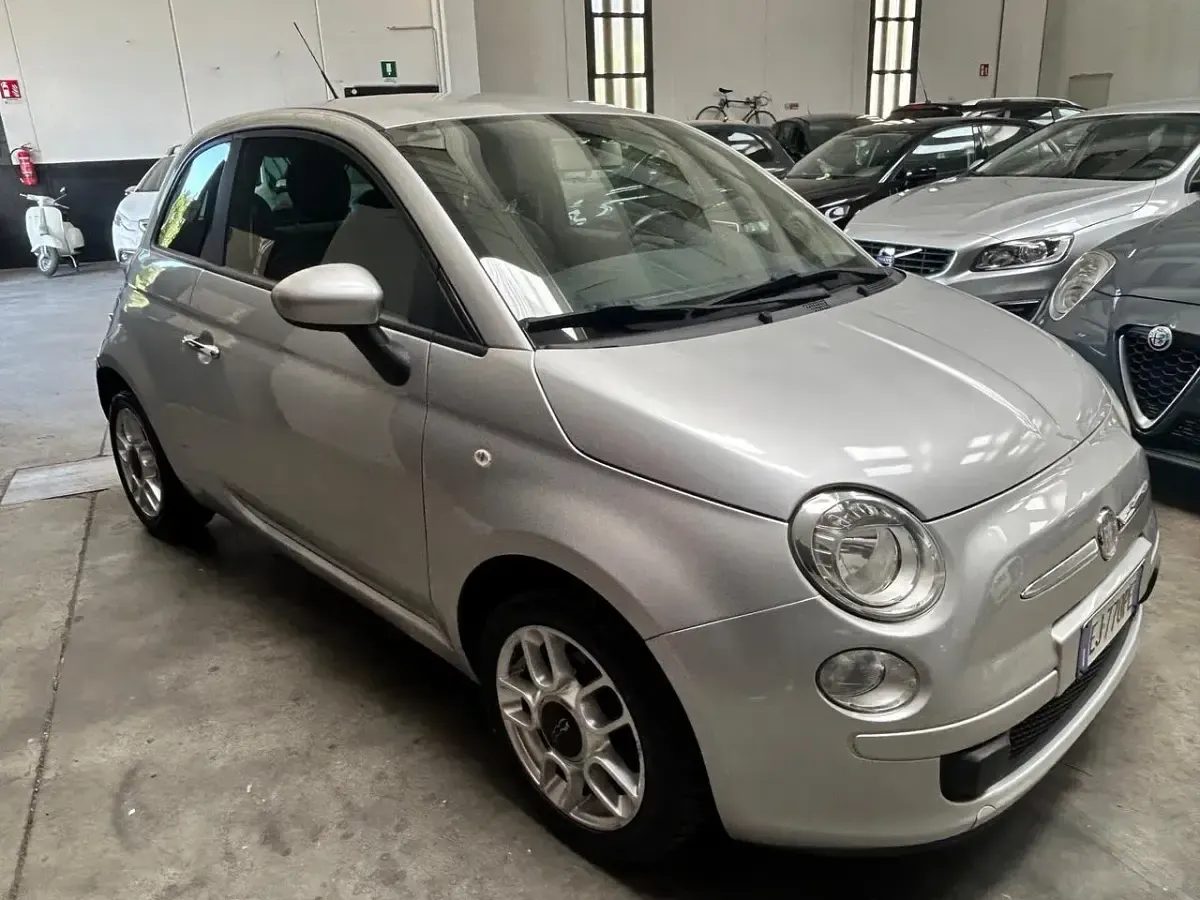 Usata Fiat 500 69 CV (50 kW) 2011 Argento Utilitaria