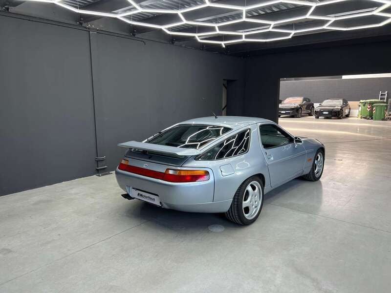 Usata Porsche 928 349 CV (256 kW) 1992 Argento Coupé