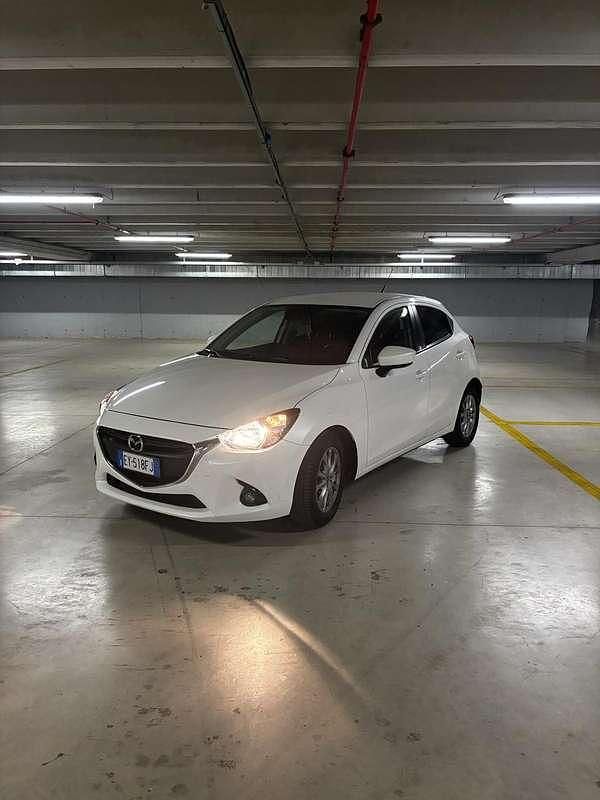 Usata Mazda 2 Inclusive 90 CV (66 kW) 2015 Bianco Berlina
