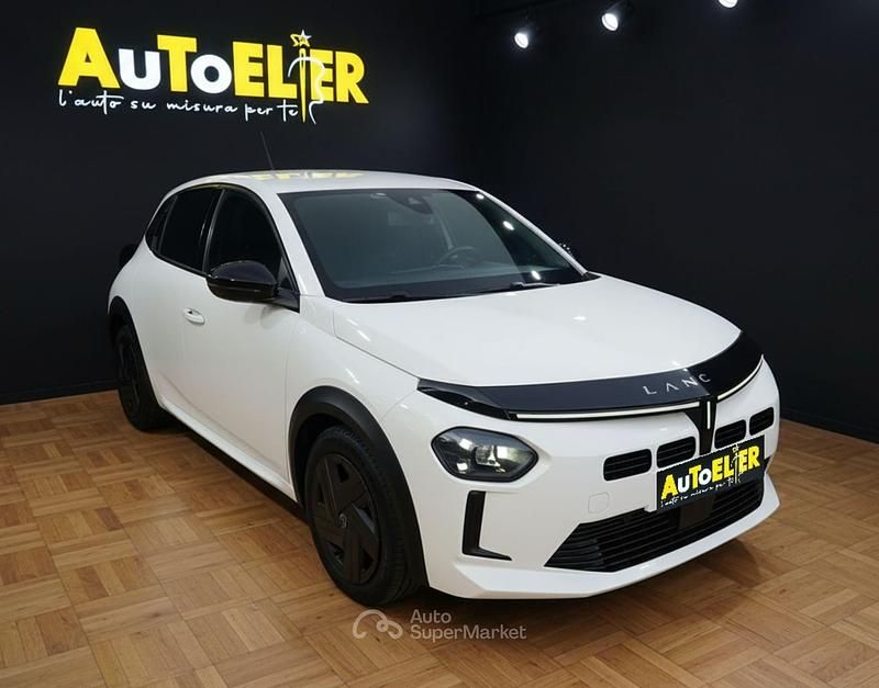 Usata Lancia Ypsilon 101 CV (74 kW) 2024 Bianco Utilitaria