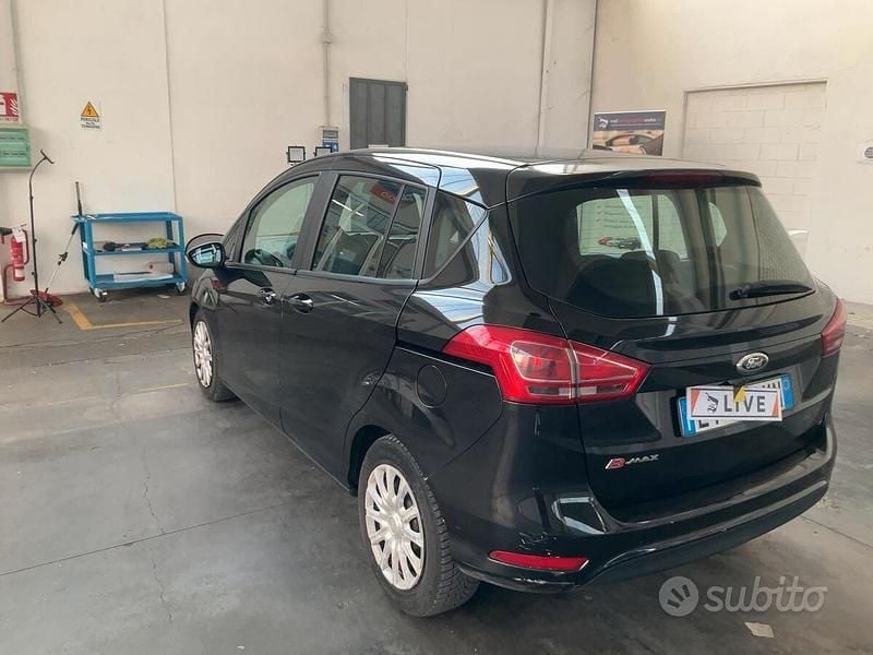 Usata Ford B-MAX Business Edition 95 CV (69 kW) 2014 Grigio Monovolume