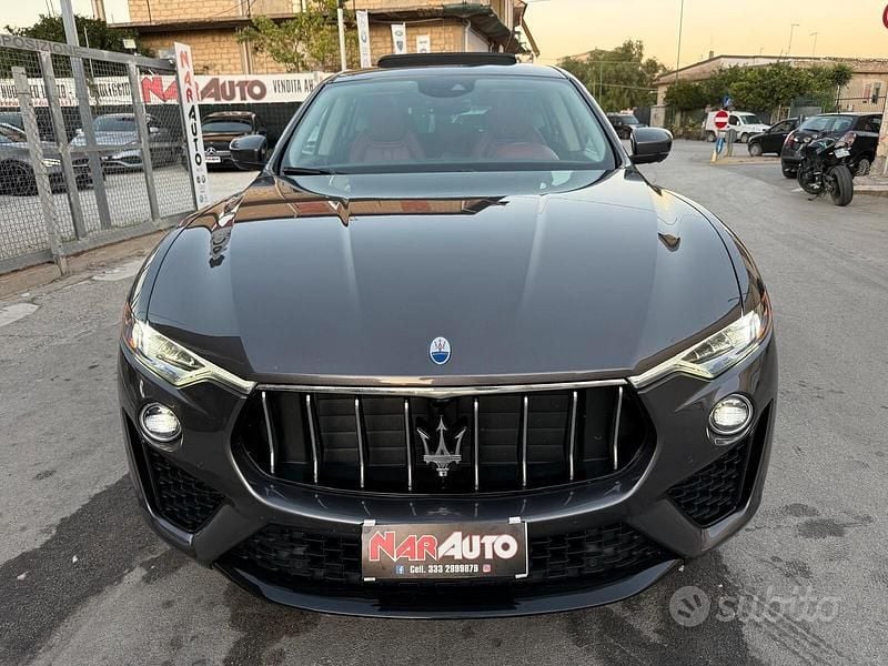 Usata Maserati Levante 275 CV (202 kW) 2019 Grigio SUV