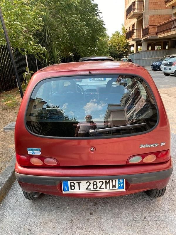 Usata Fiat 600 54 CV (39 kW) 2001 Rosso Utilitaria