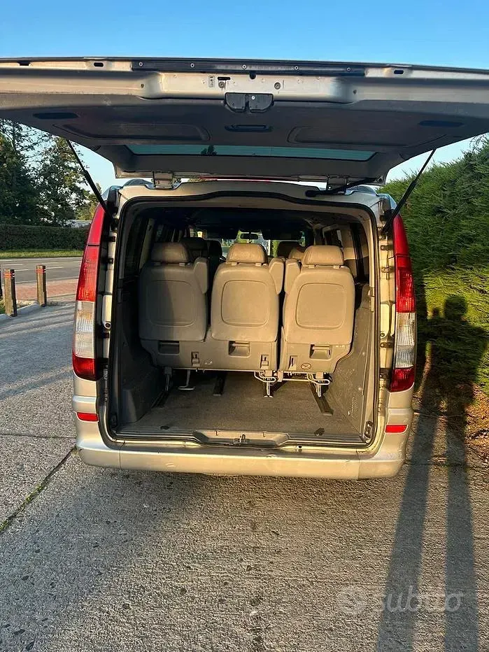 Usata Mercedes Viano 150 CV (110 kW) 2006 Grigio Monovolume