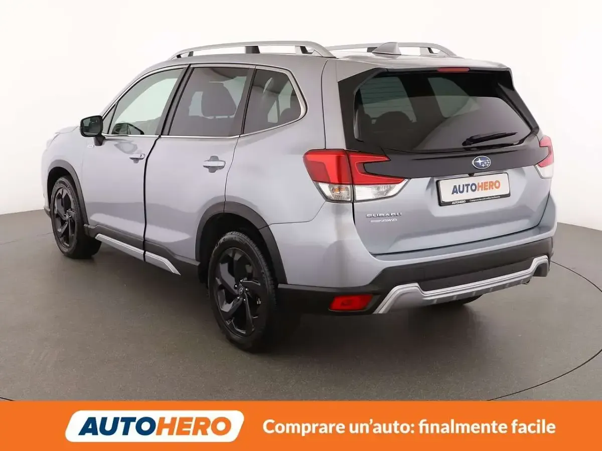 Usata Subaru Forester Premium 150 CV (110 kW) 2022 Grigio SUV